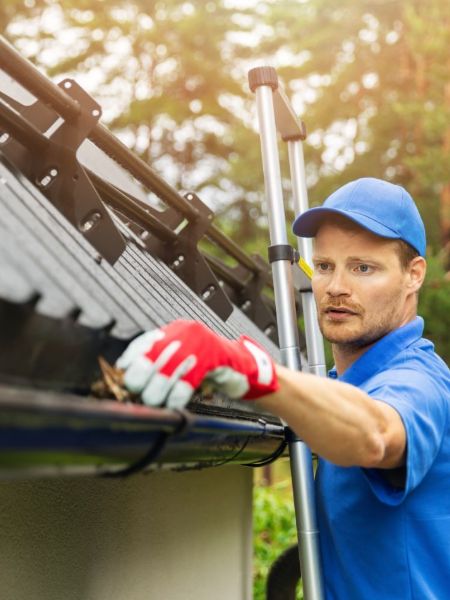 7 Dangers of Cleaning Your Own Gutters gutter cleaning knoxville tn 06