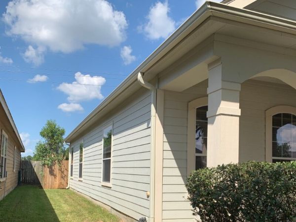 Knoxville gutter installation near me